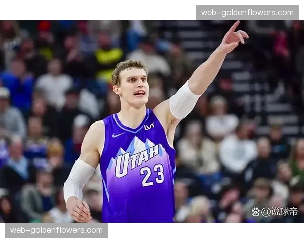 爵士147-101狂胜灰熊，马尔卡宁缺阵下替补爆发